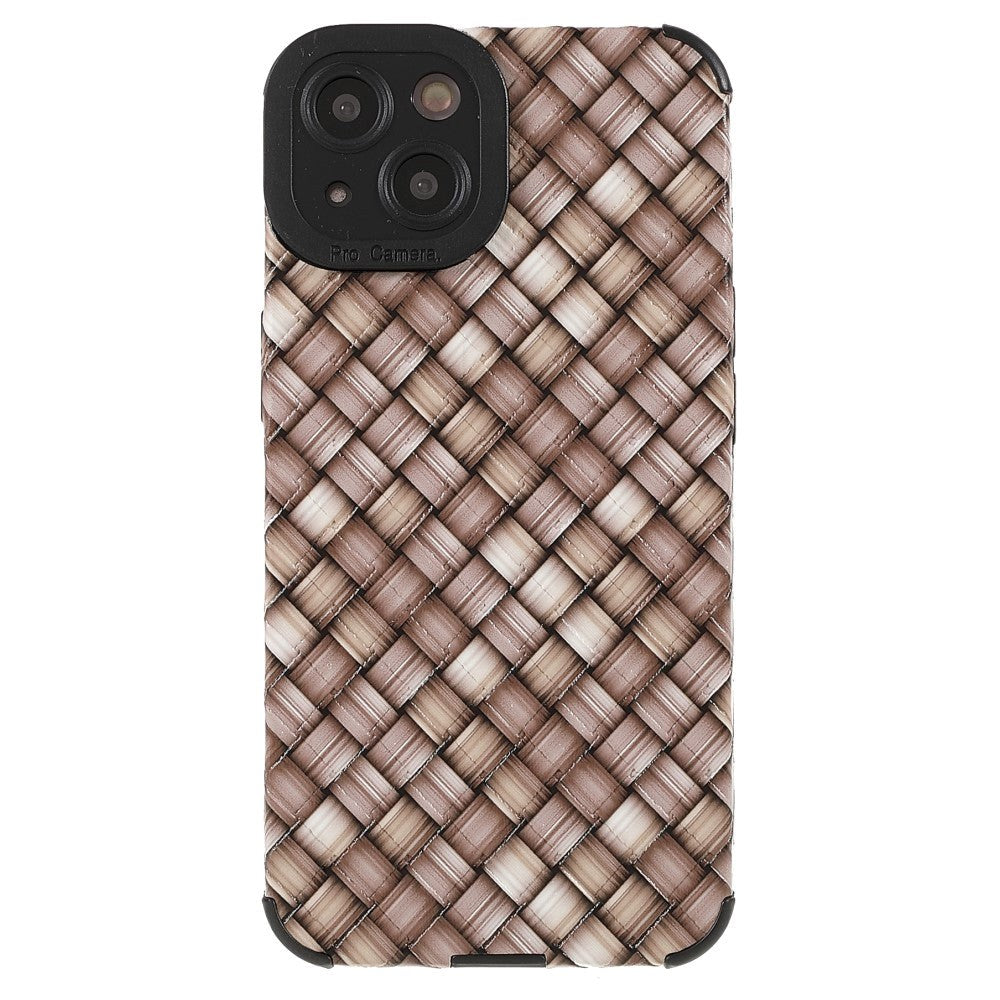iPhone 13 Fleksibelt Plastik Bagside Cover - Vævet Tekstur - Brun