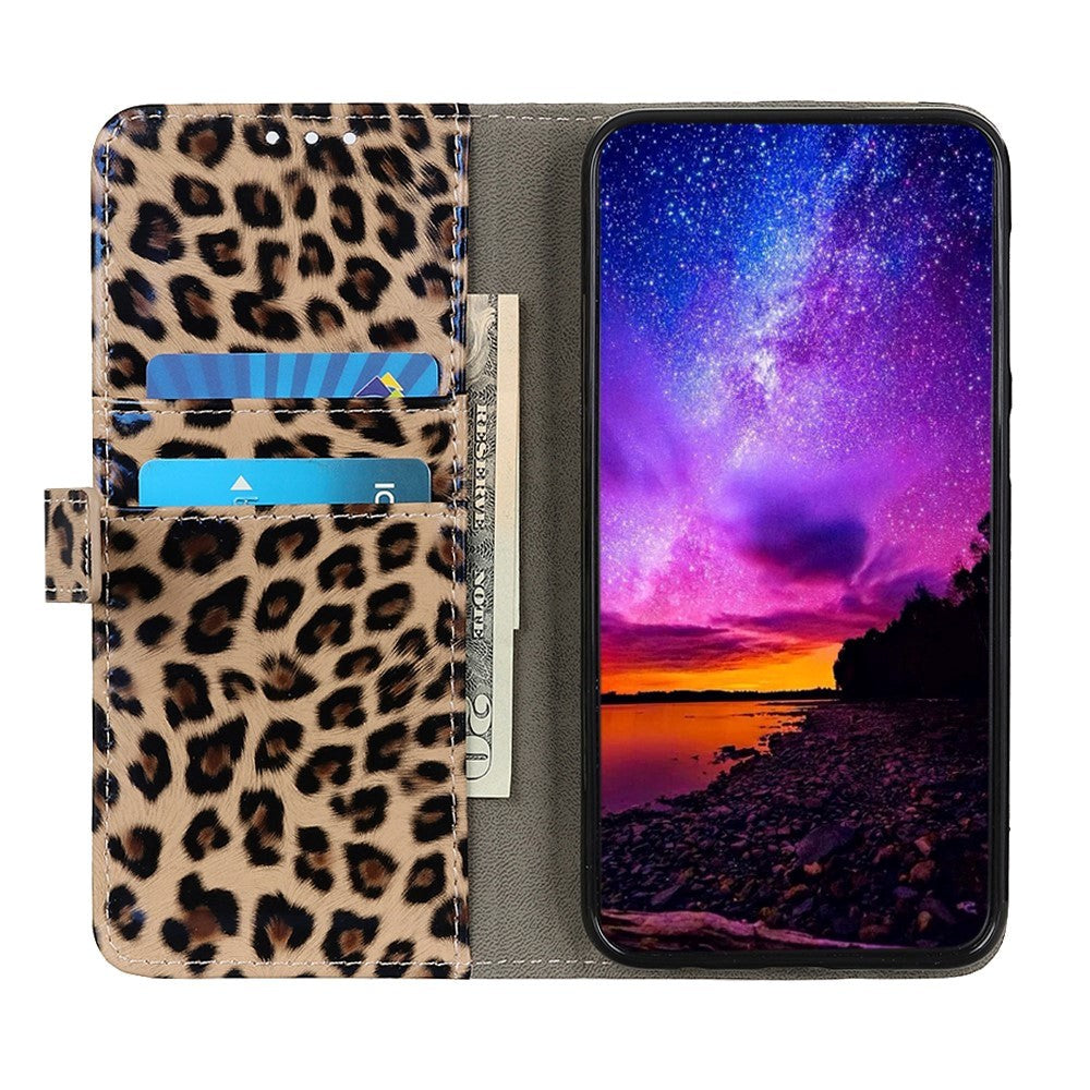 Motorola Moto E6 Plus Leopard Cover m. Pung Brun