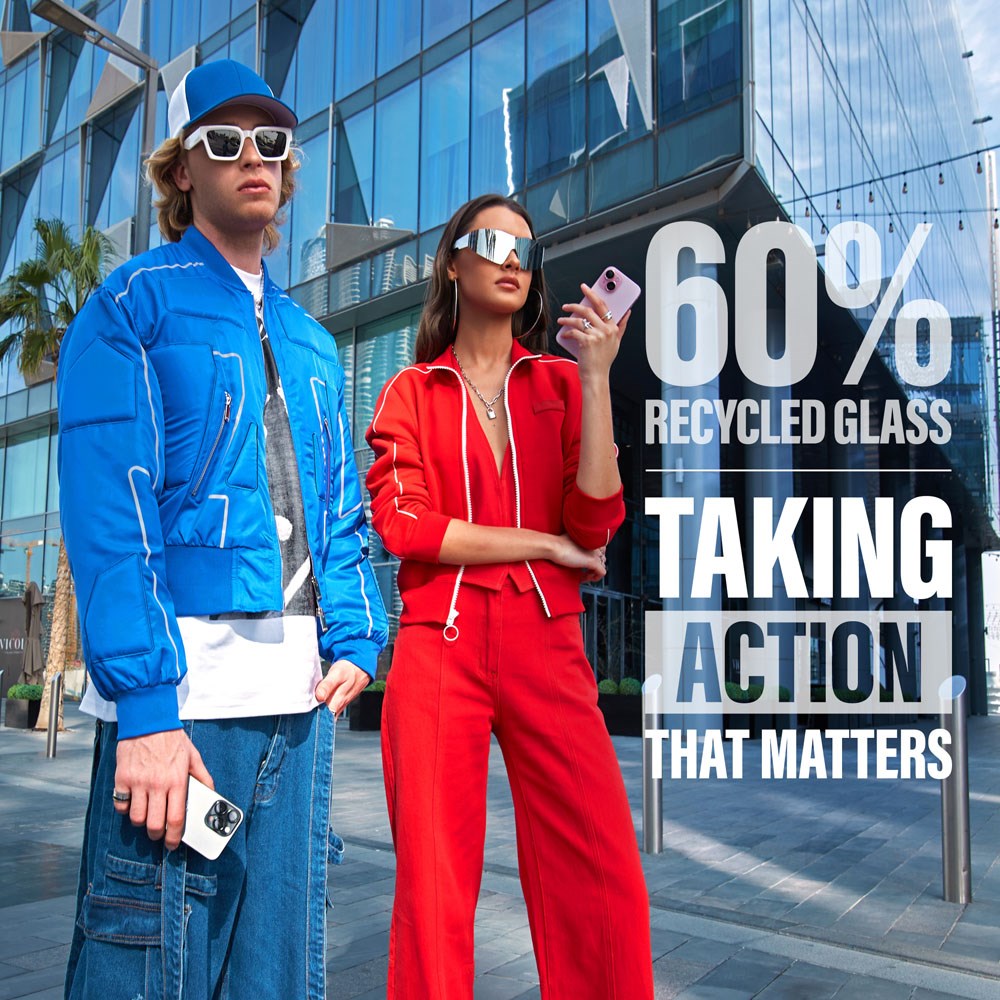 iPhone 15 / 16 PanzerGlass Ultra Wide Fit Beskyttelsesglas m. EasyAligner - Anti-Reflective - Diamond Strength - Gennemsigtig / Sort Kant