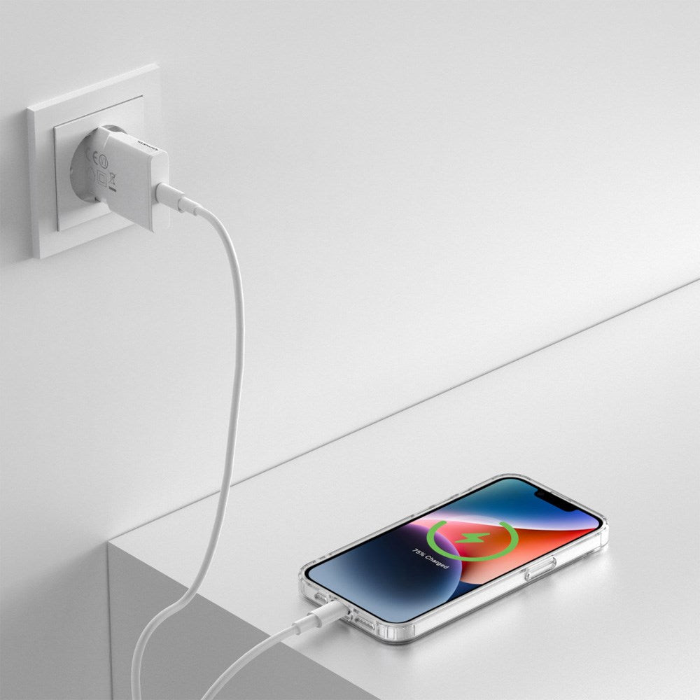 4smarts - iPhone 17e / 16e - 3-i-1 Premium Starter Set - MagSafe Cover, Skærmbeskyttelse & 20W Vægoplader - Gennemsigtig / Hvid