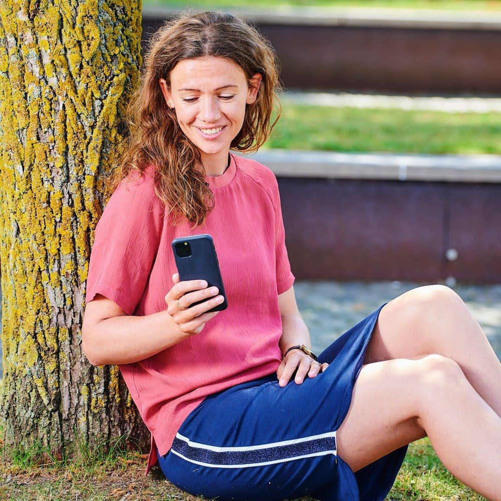 iPhone 11 GreyLime 100% Plantebaseret Cover - Sort - Køb et Cover & Plant et træ