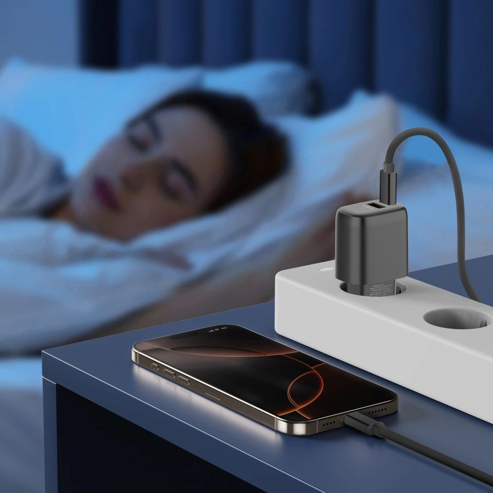 Tech-Protect Vægoplader m. 20W - 1 x USB-A (QC) & 1 x USB-C (PD) - Sort