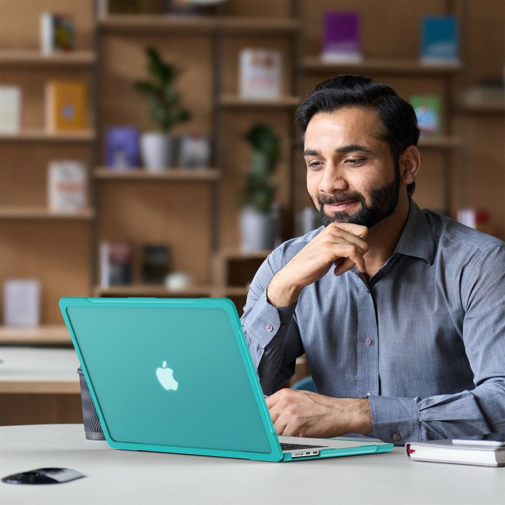 MacBook Air 15" M2/M3/M4 (2023-2025) Hårdt Plastik Cover - Gennemsigtig / Blå