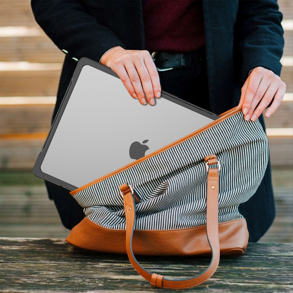 MacBook Air 15" M2/M3/M4 (2023-2025) Hårdt Plastik Cover - Gennemsigtig