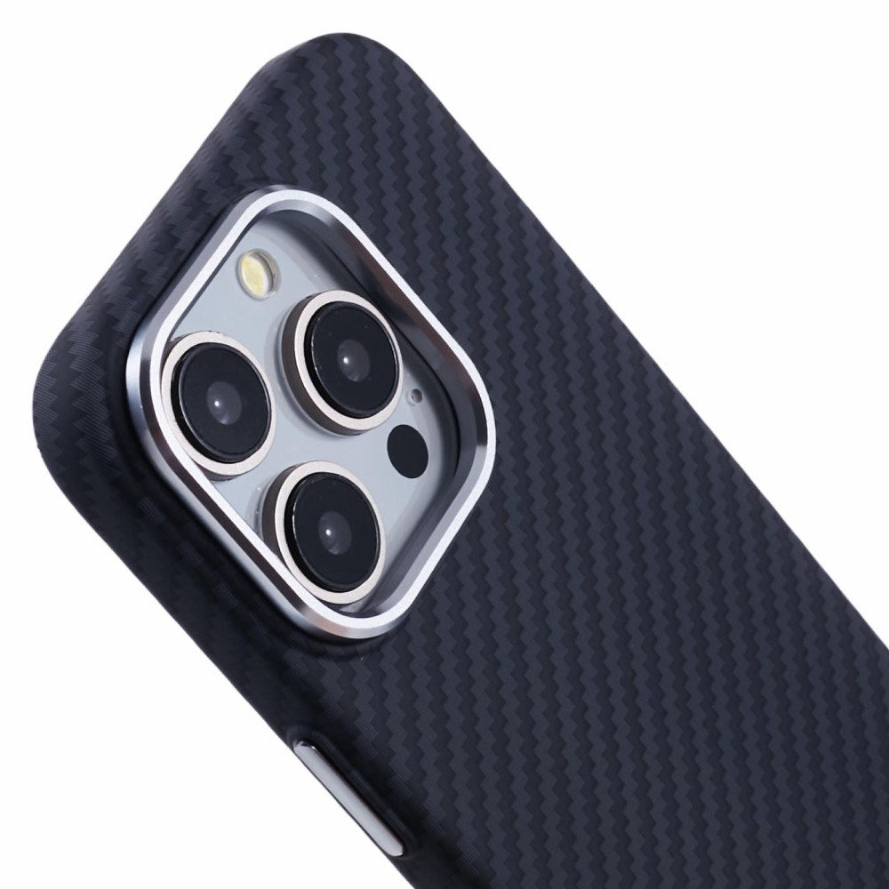 iPhone 15 Pro - EIDERWOOD Mønstret Carbon Cover - MagSafe Kompatibel - Black