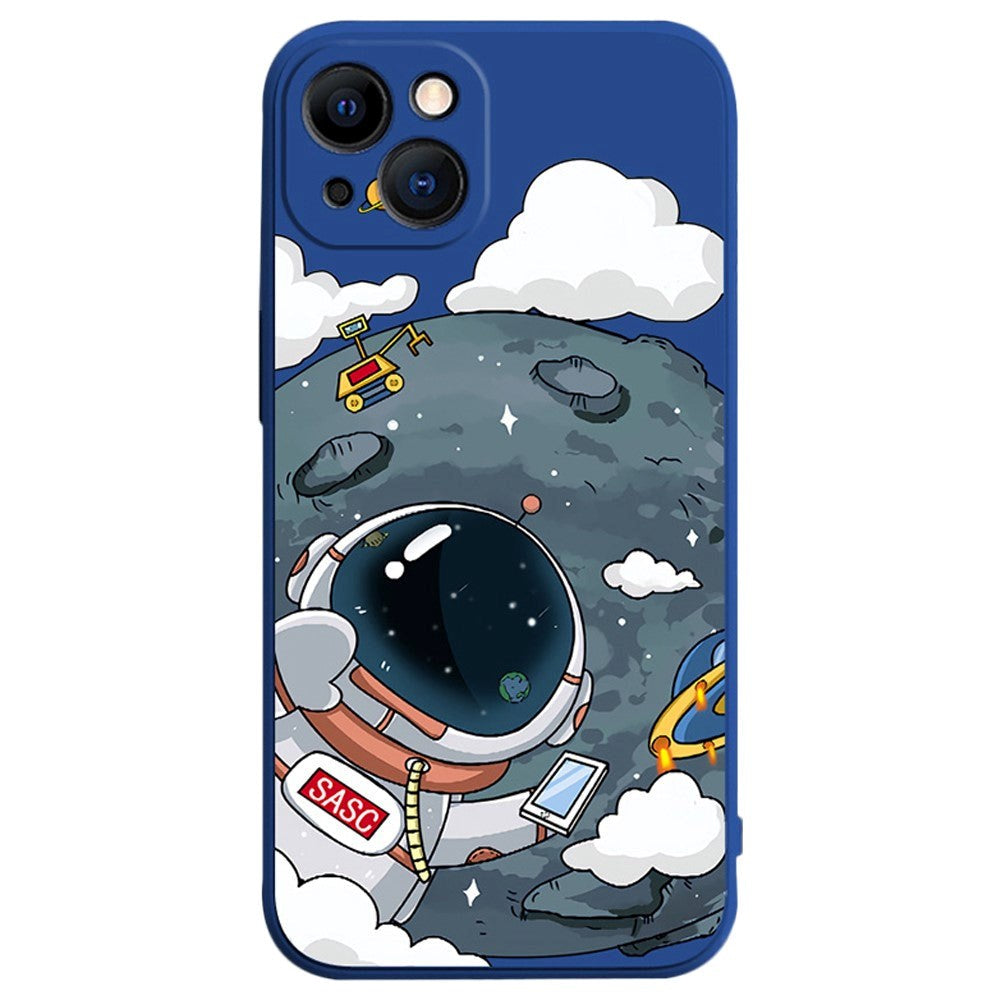 iPhone 14 Fleksibel Bagside Cover af Plastik m. Print - Astronaut På Månen / Blå