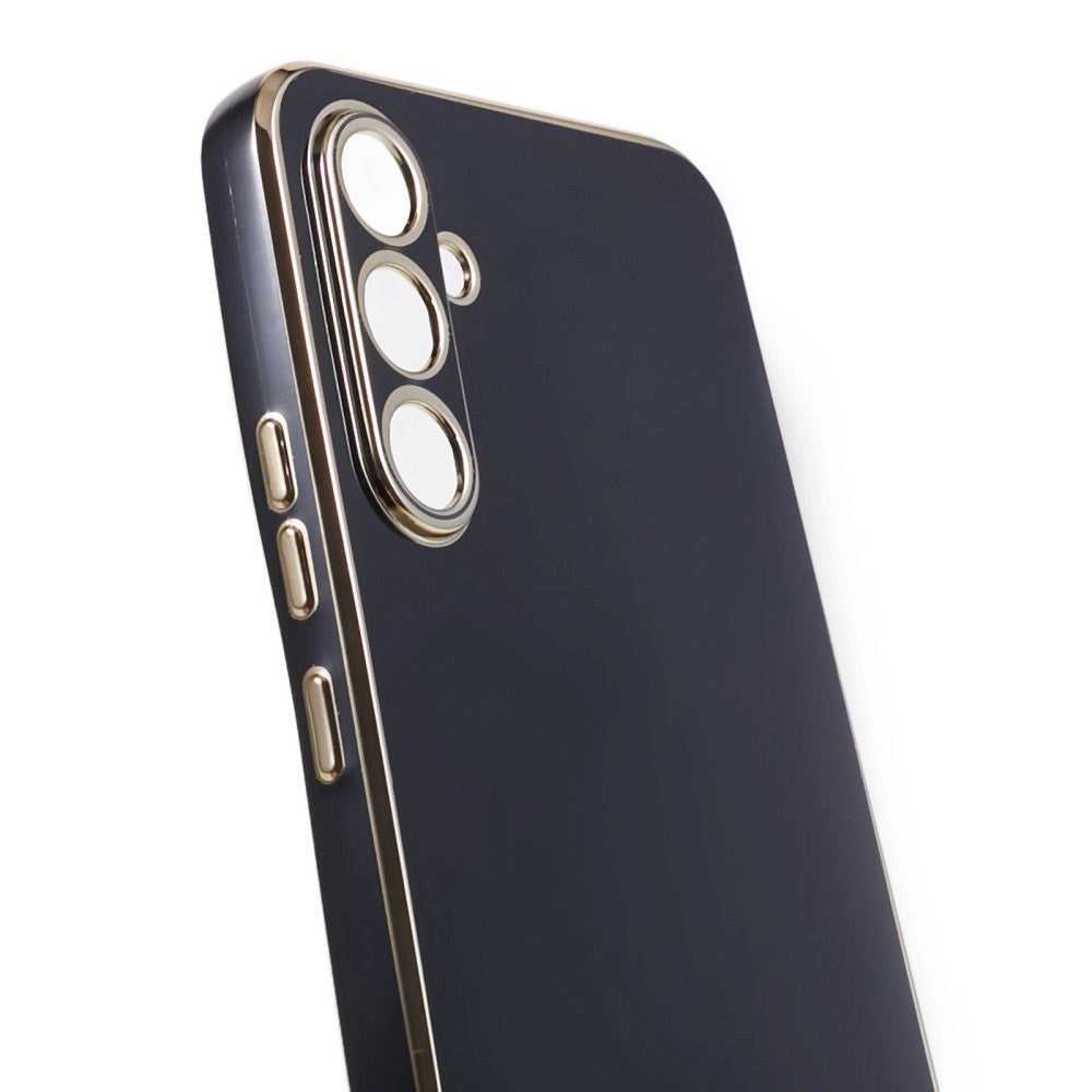 Samsung Galaxy S23 FE Fleksibelt Plastik Bagside Cover m. Guld Kant - Sort