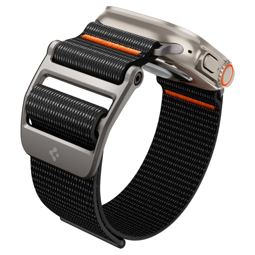 Apple Watch (42/44/SE/45/46/49mm) Spigen Nylon Rem m. Metalspænde - Sort