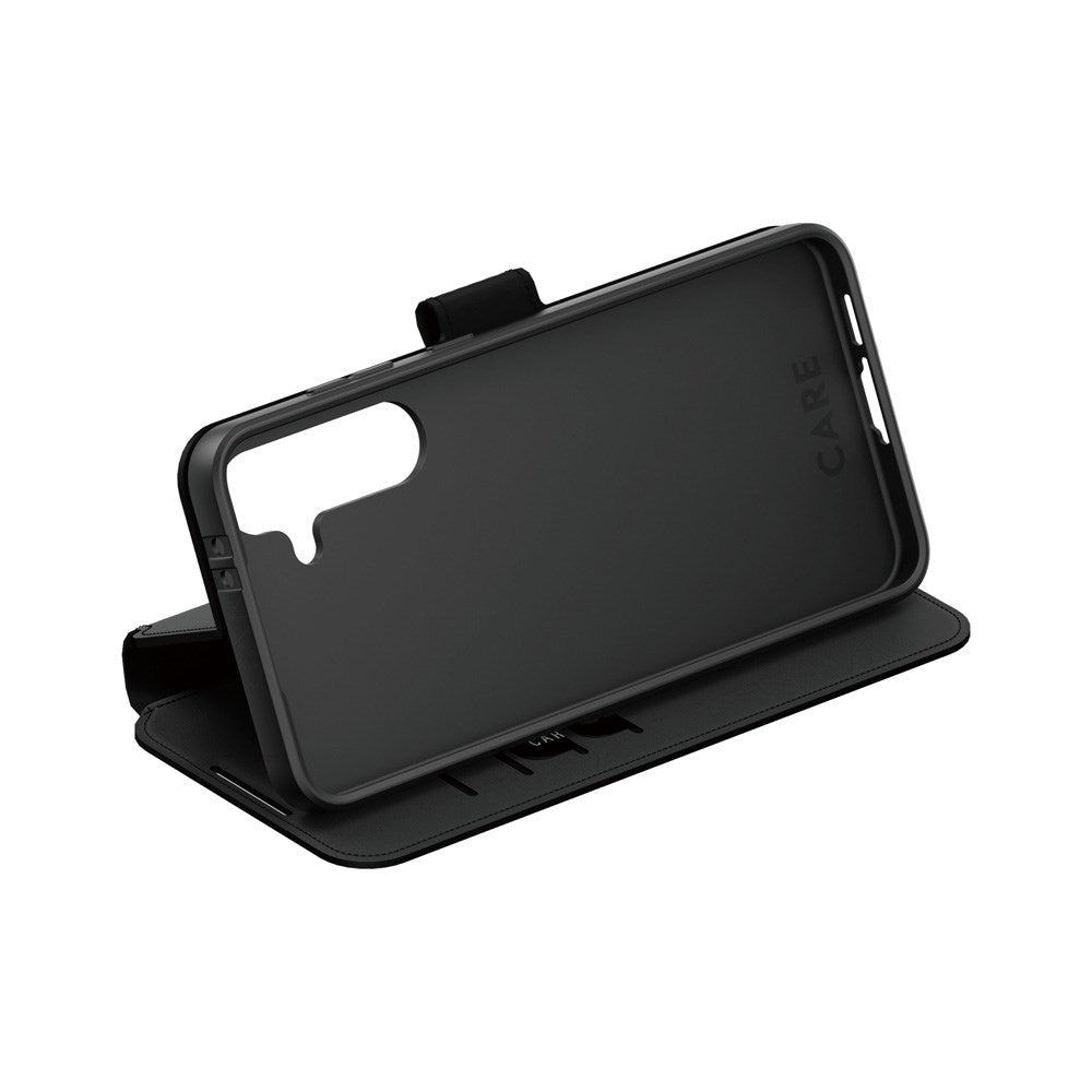 CARE by PanzerGlass Samsung Galaxy S25 Feature Wallet Case m. Kickstand - Sort