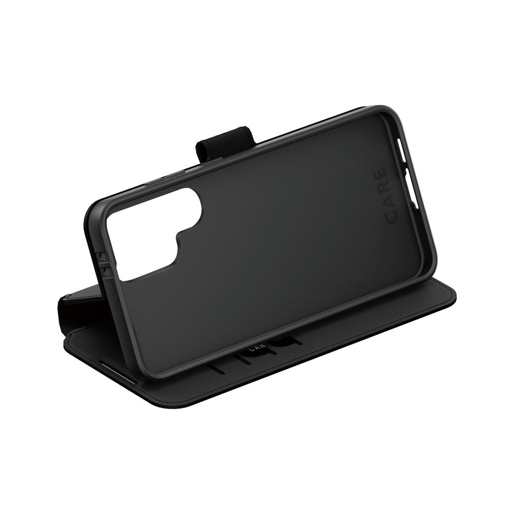 CARE by PanzerGlass Samsung Galaxy S25 Ultra Feature Wallet Case m. Kickstand - Sort