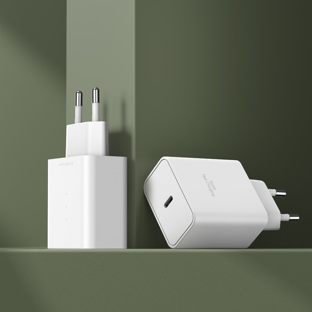 ËSSENTIALS by Upström PD 45W GaN Genanvendt Plastik Vægoplader m. USB-C - Hvid