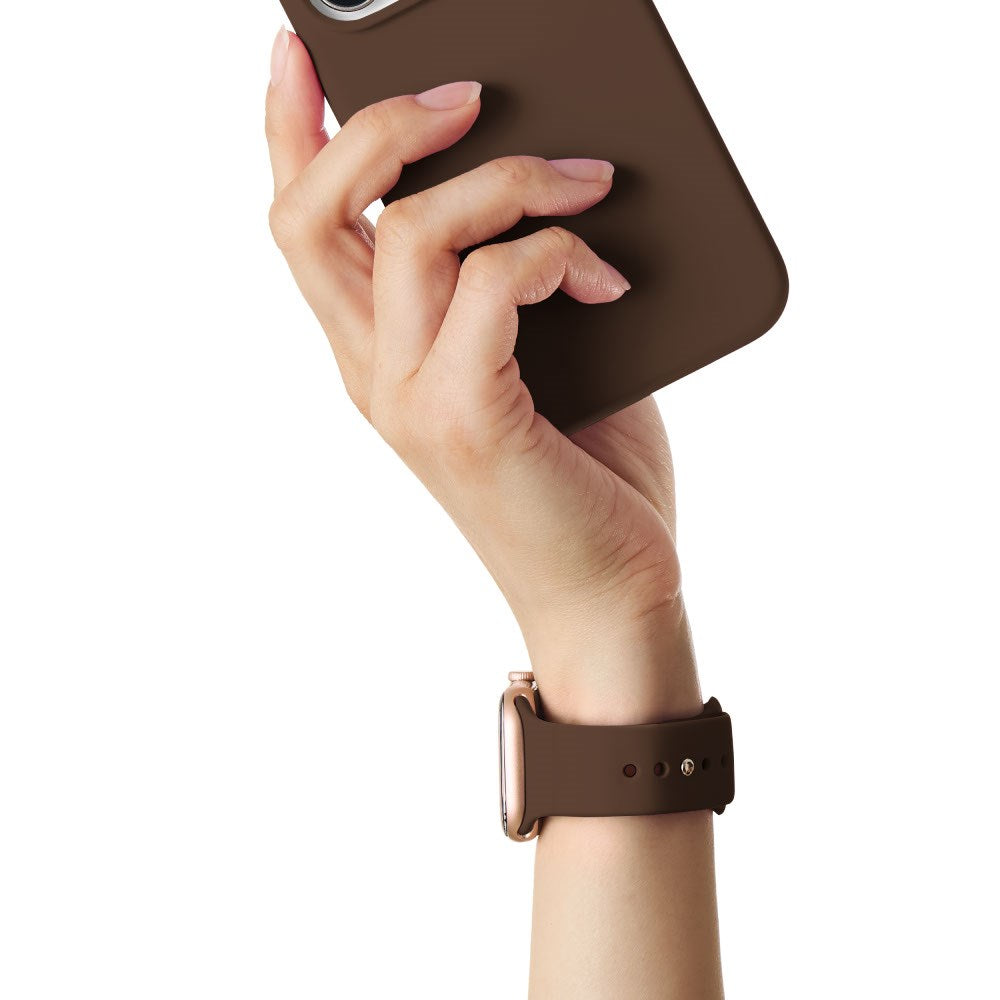 Apple Watch (42/44/SE/45/46/49mm) iDeal of Sweden Silikonerem - Str. M/L - Mocha Mousse