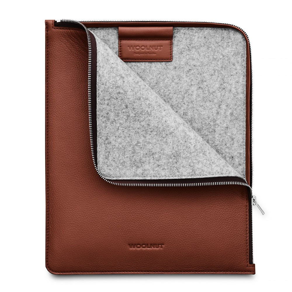 iPad / Tablet (26.5 x 32.5 cm) Woolnut Sleeve - Ægte Læder - Brun