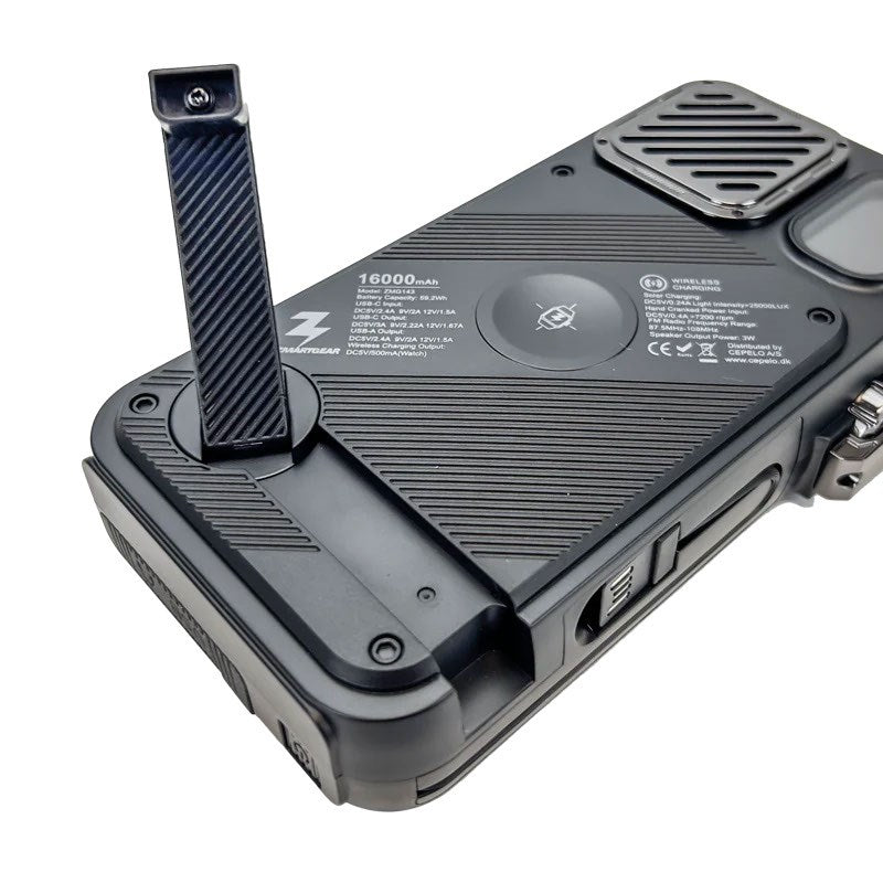 Zmartgear Powerbank Extreme m. 16.00 mAh / 59W / Nødradio / Trådløs Opladning / Indbygget USB-C & Lightning Kabel - Sort