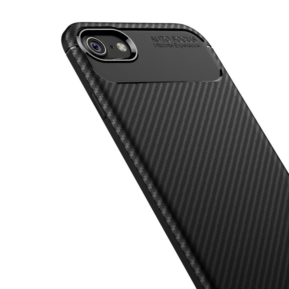 iPhone SE (2022 / 2020) / 8 / 7 Carbon Fiber Fleksibelt Plastik Bagside Cover - Sort