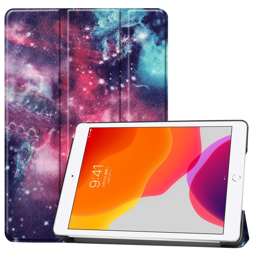 iPad 10.2" (2021 / 2020 / 2019) Tri-Fold Flip Cover I Læder - Galaxy