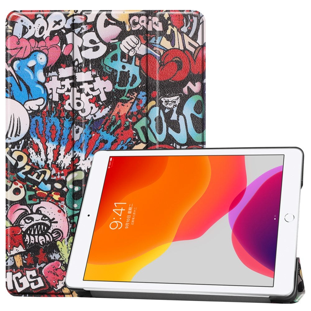 iPad 10.2" (2021 / 2020 / 2019) Læder Cover m. Tri-fold Stand - Cartoon