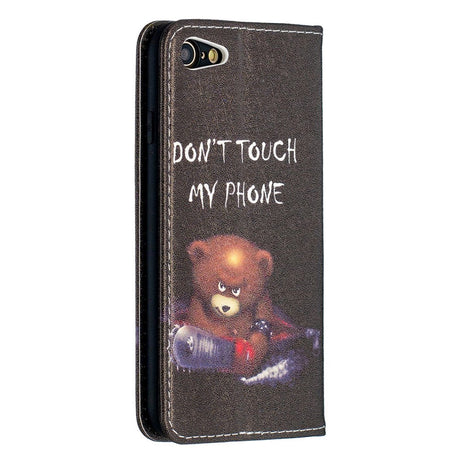 iPhone SE (2022 / 2020) / 8 / 7 Læder Flip Cover m. Pung & Ståfunktion - "Don't Touch My Phone" Bjørn