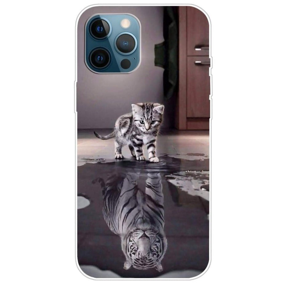 iPhone 13 Pro Fleksibel Gennemsigtig Plastik Bagside Cover - Tiger og Killing