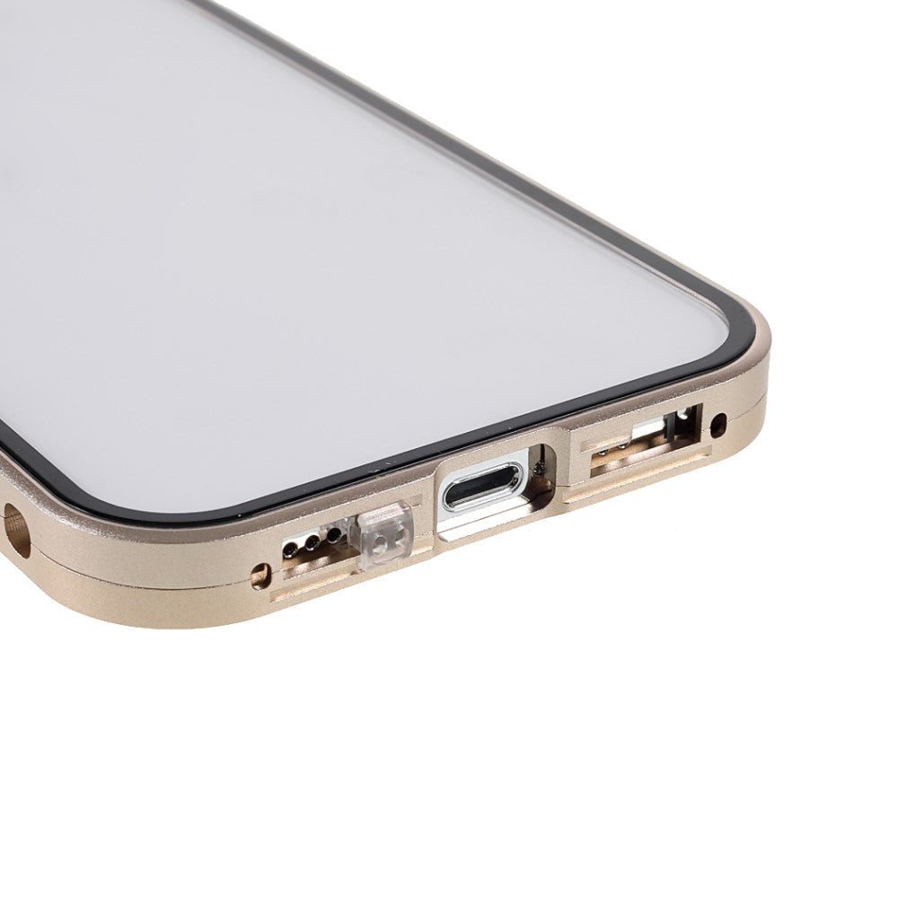 iPhone 13 Pro Max Magnetisk Metal Cover m. Glas Forside & Bagside - Guld