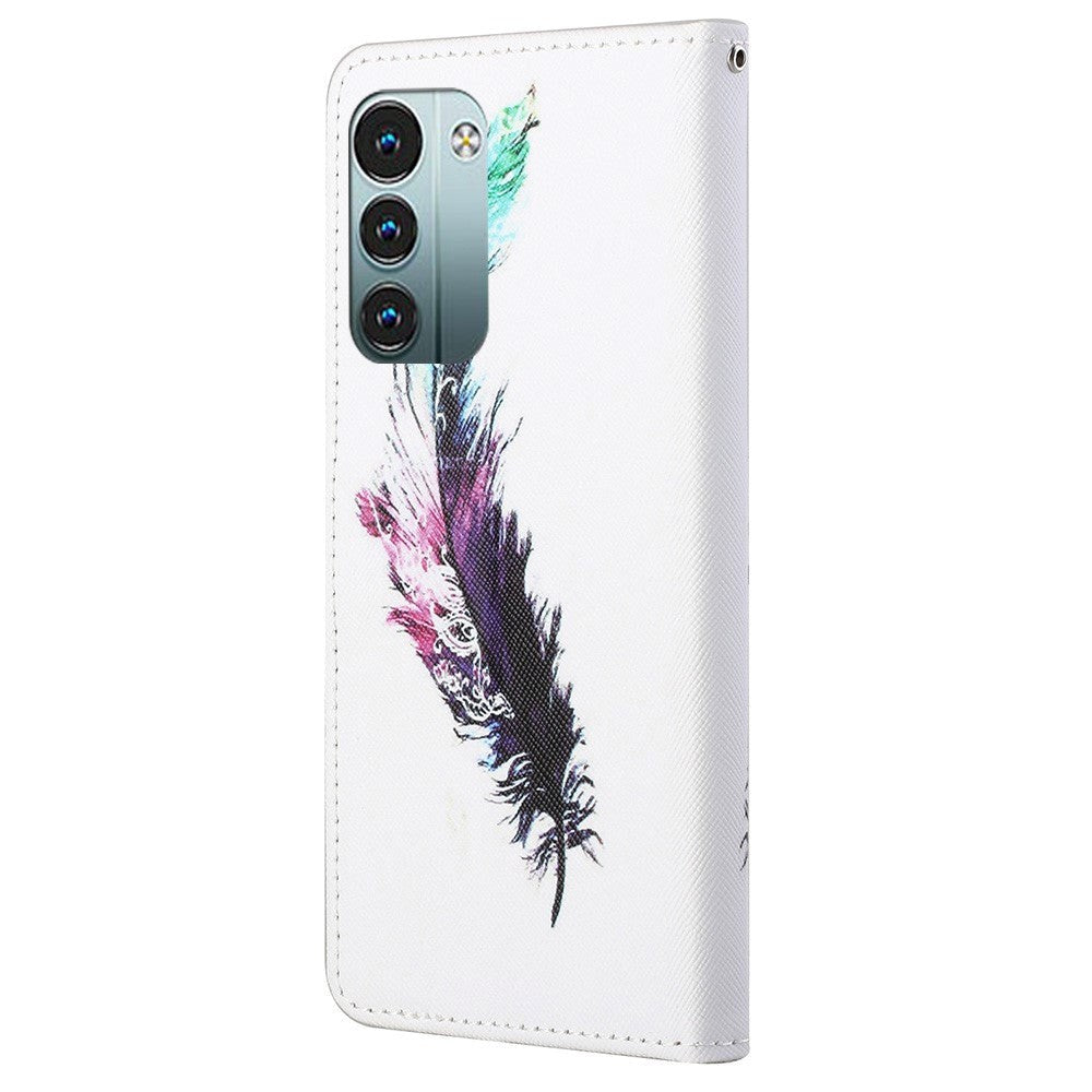 Nokia G21 / G11 Læder Flip Cover m. Pung og Print - Farverig Fjer