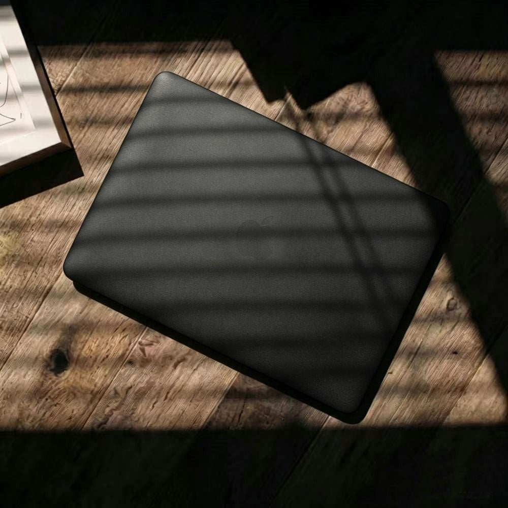 MacBook Pro 14 M5/M4/M3/M2/M1 (2026-2021) Tech-Protect Softshell Plast Cover - Mat Sort