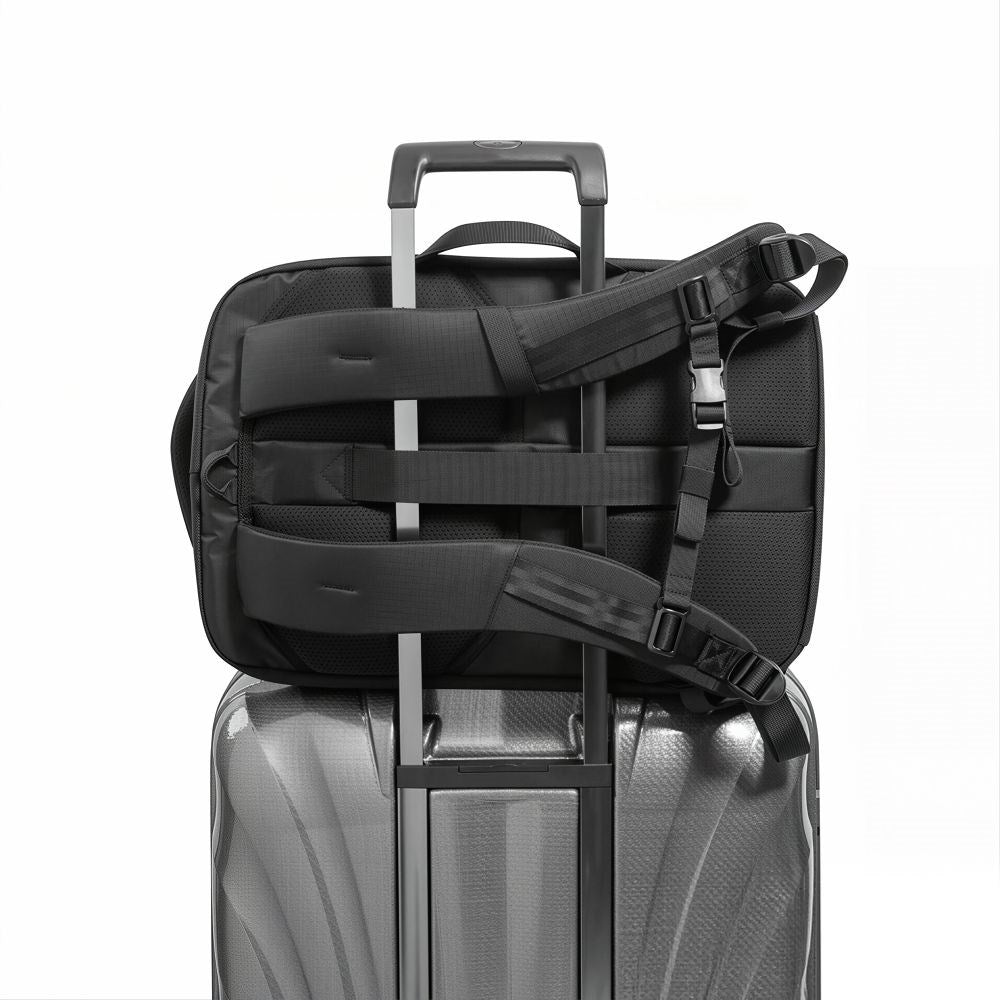 Tech-Protect Defender S70 24 Liter Rejsetaske - 40 x 30 x 20 cm - Sort
