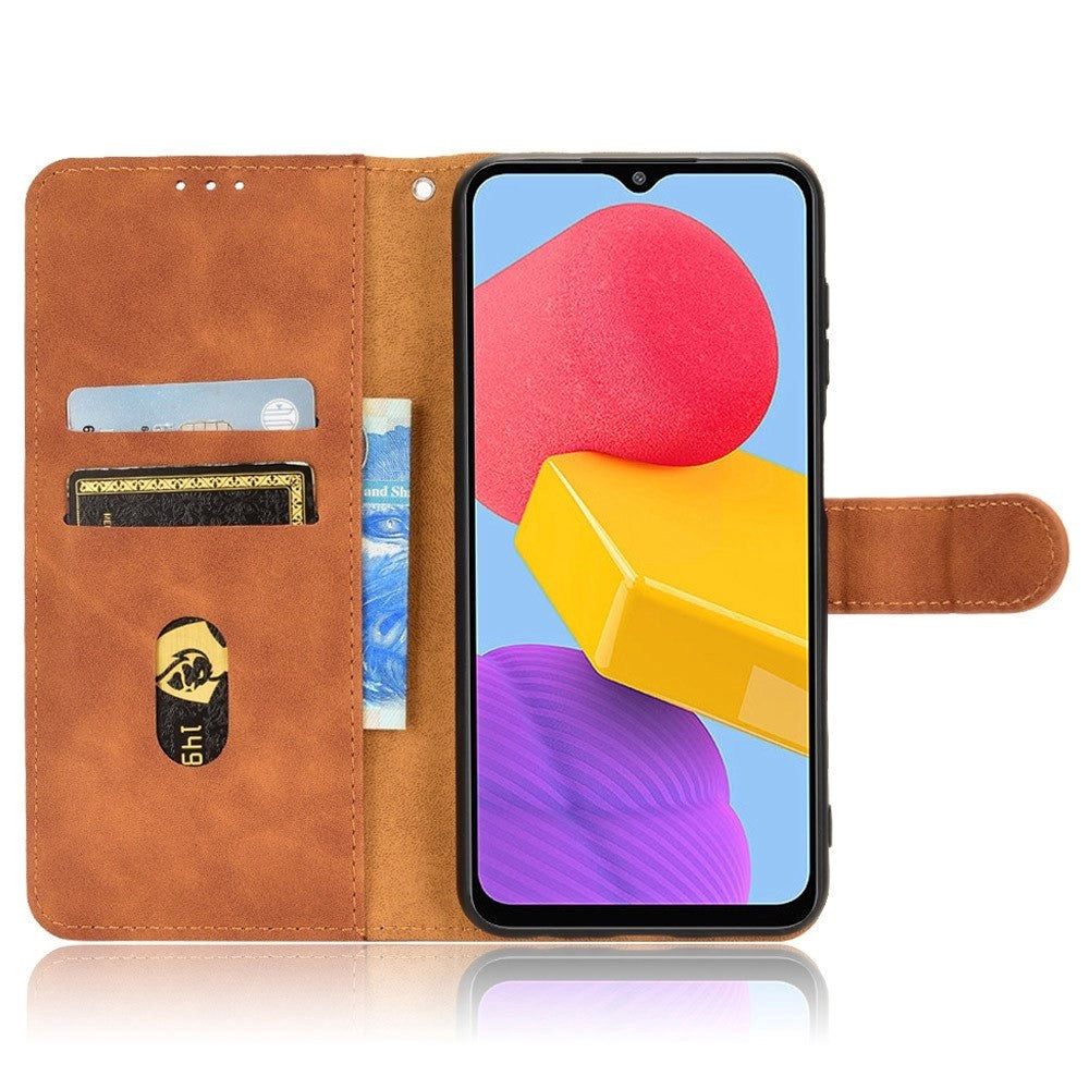 Samsung Galaxy M13 Læder Flip Cover m. Pung og Magnetisk Luk - Brun