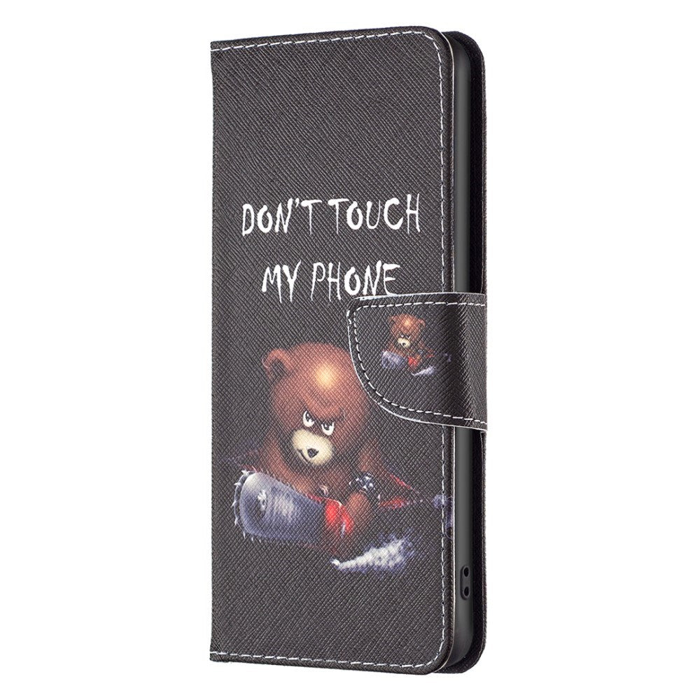 EIDERWOOD iPhone 16 Pro Læder Flip Cover m. Pung & Ståfunktion - "Don't Touch My Phone" - Bjørn