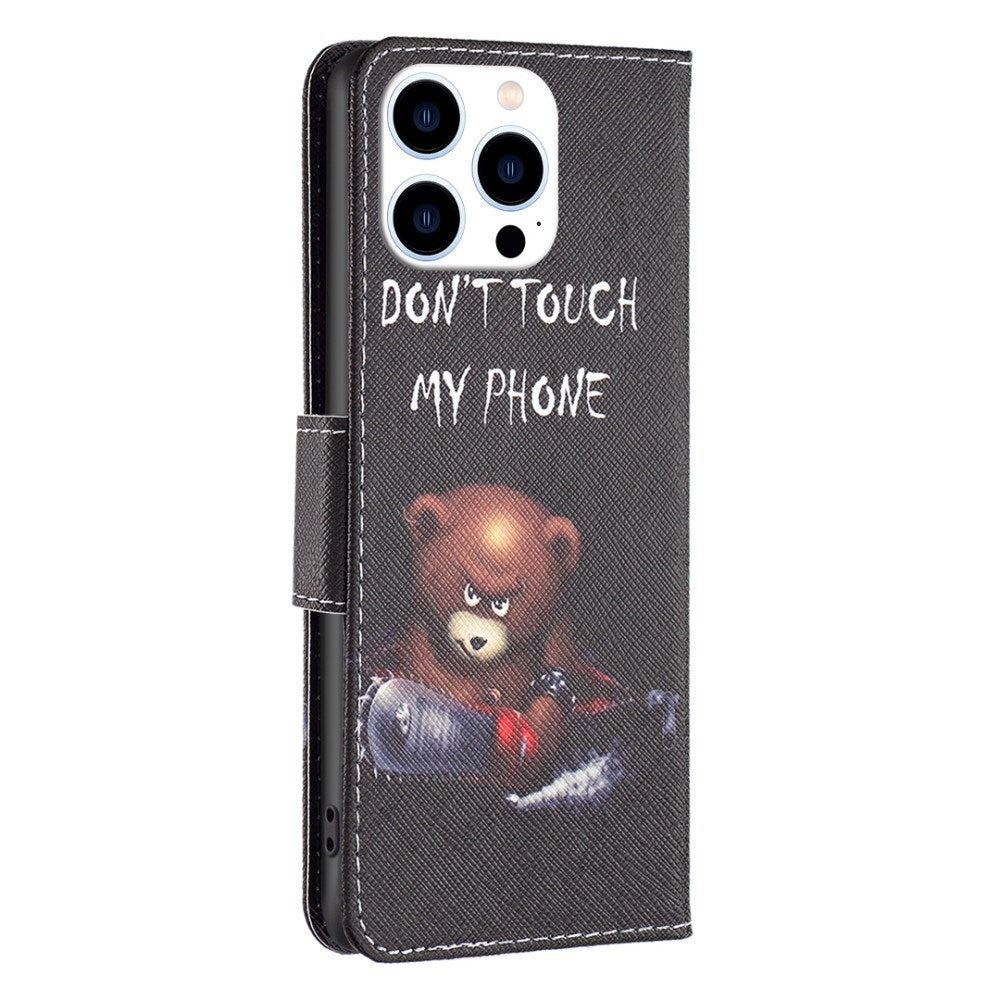 EIDERWOOD iPhone 16 Pro Læder Flip Cover m. Pung & Ståfunktion - "Don't Touch My Phone" - Bjørn