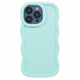 EIDERWOOD iPhone 13 Pro Fleksibelt Plastik Wavy Mobil Cover - Blå