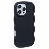 EIDERWOOD iPhone 16 Pro Fleksibelt Plastik Wavy Mobil Cover - Sort