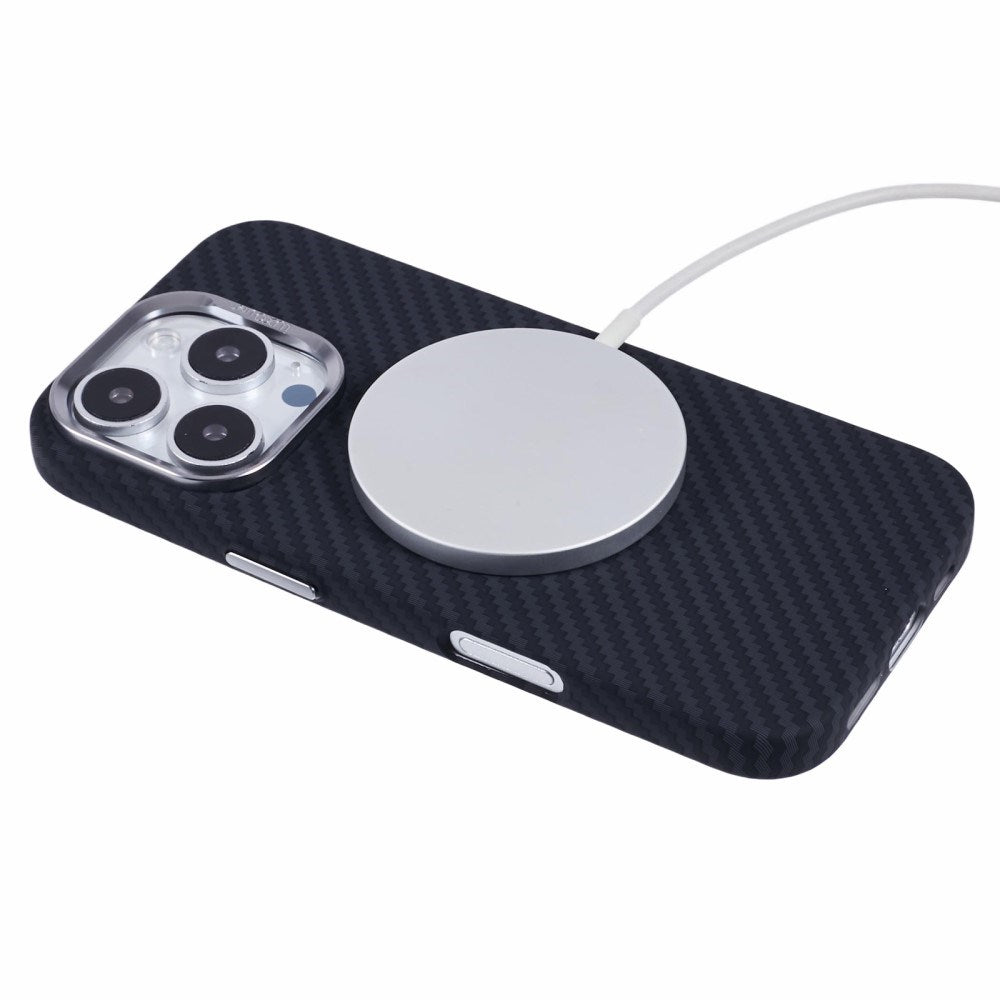 iPhone 16 Pro - EIDERWOOD Mønstret Carbon Cover - MagSafe Kompatibel - Black