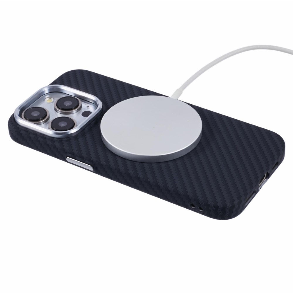 iPhone 13 Pro - EIDERWOOD Mønstret Carbon Cover - MagSafe Kompatibel - Black