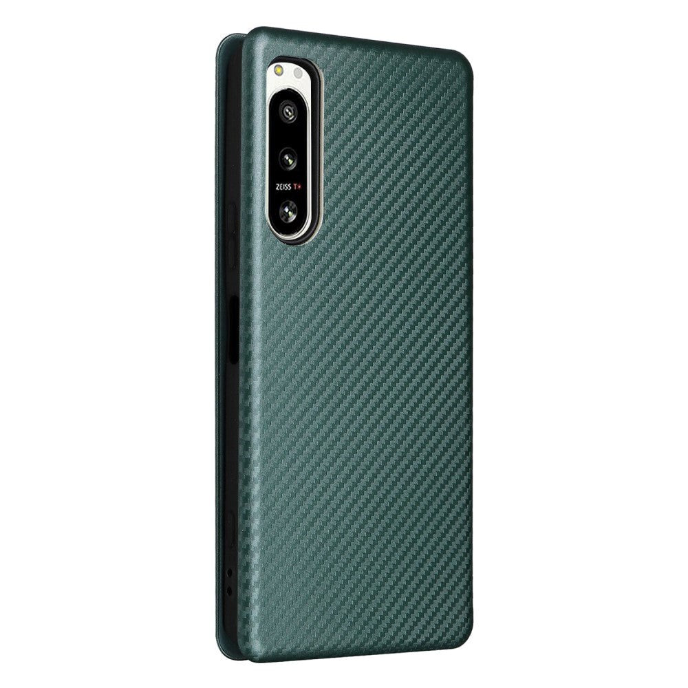 Sony Xperia 5 IV Carbon Fiber Fleksibelt Plastik Flip Cover - Grøn