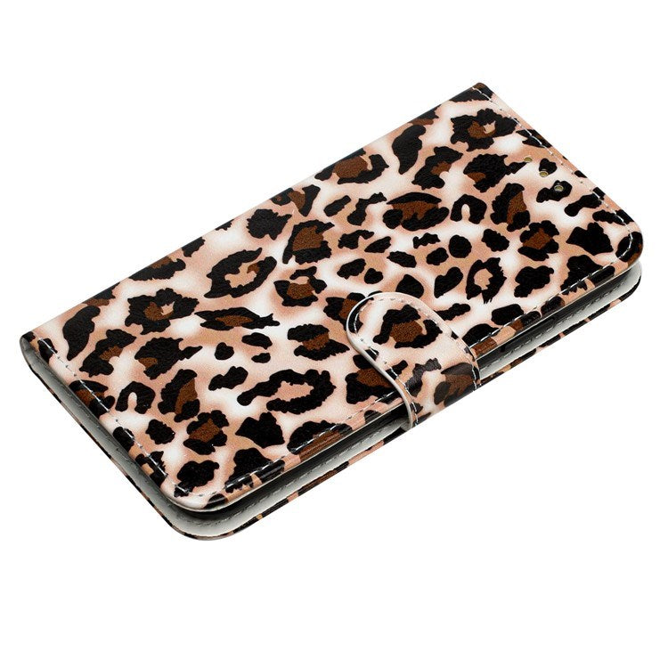 EIDERWOOD iPhone 17 Imiteret Læder Flip Cover m. Pung & Rem - Leopard