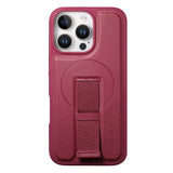 iPhone 13 Pro - Hårdt Plastik Cover m. Kunstlæder Bagside & Fingerrem - MagSafe Kompatibel - Rød