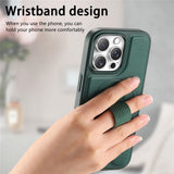 iPhone 15 Pro - Hårdt Plastik Cover m. Kunstlæder Bagside & Fingerrem - MagSafe Kompatibel - Grøn