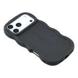 iPhone 17 Pro Max - EIDERWOOD Fleksibelt Plastik Wavy Bagside Cover - Sort