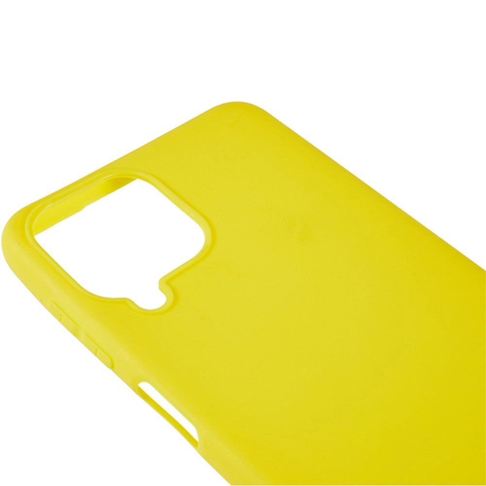 Samsung Galaxy M33 Mat Fleksibelt Plastik Bagside Cover - Gul