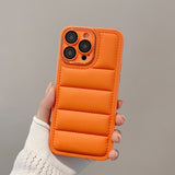 iPhone 14 Pro Max Læderbetrukket 3D Plastik Bagside Cover m. Kameralinse Beskyttelse - Orange