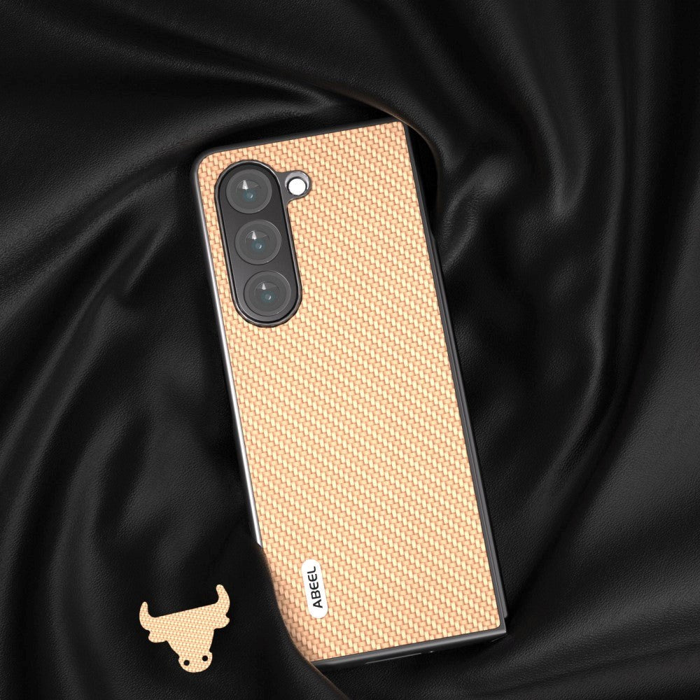 Samsung Galaxy Z Fold5 (5G) Læderbetrukket Plastik Cover - Beige Carbon