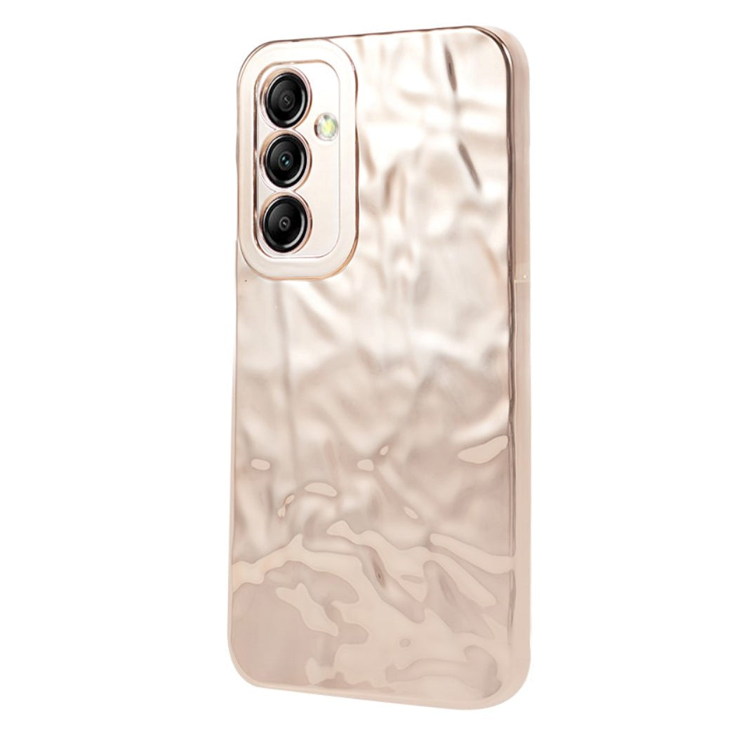 Samsung Galaxy A24 Skinnende Fleksibel Plastik Bagside Cover - Bølget Design - Guld