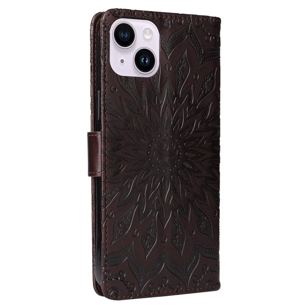 iPhone 15 Plus Læder Flip Cover m. Pung og Strop - Mandala Blomst - Brun