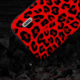 iPhone 15 Pro Fleksibelt Plast Bagside Cover - Leopard Mønster - Rød