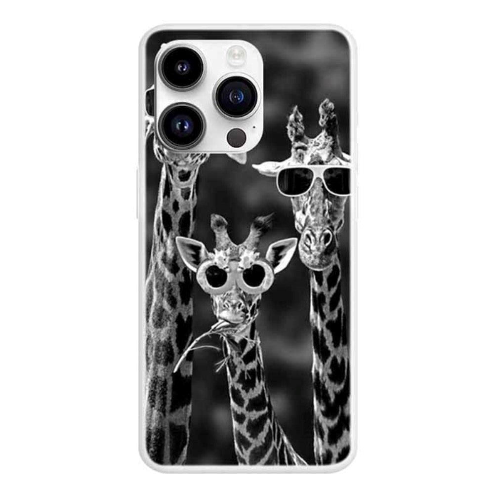 iPhone 15 Pro Fleksibelt Plastik Bagside Cover m. Print - Giraffer med solbriller