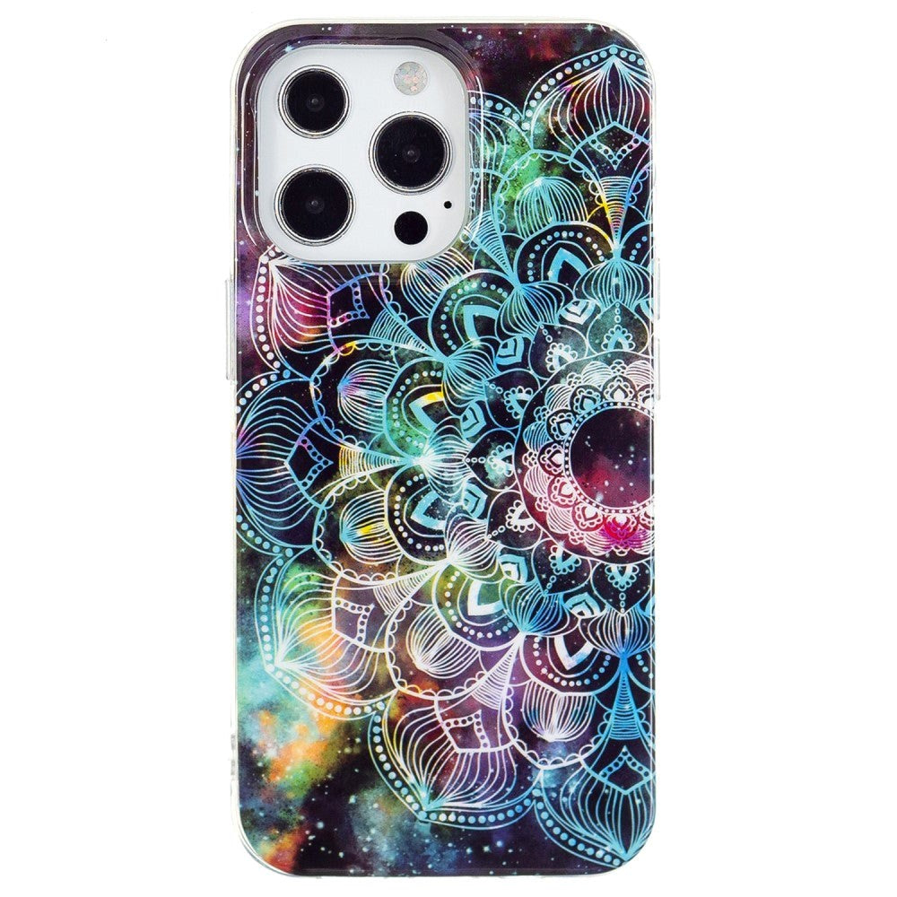 iPhone 15 Pro Selvlysende Fleksibel Bagside Cover af Plastik m. Print - Mandala