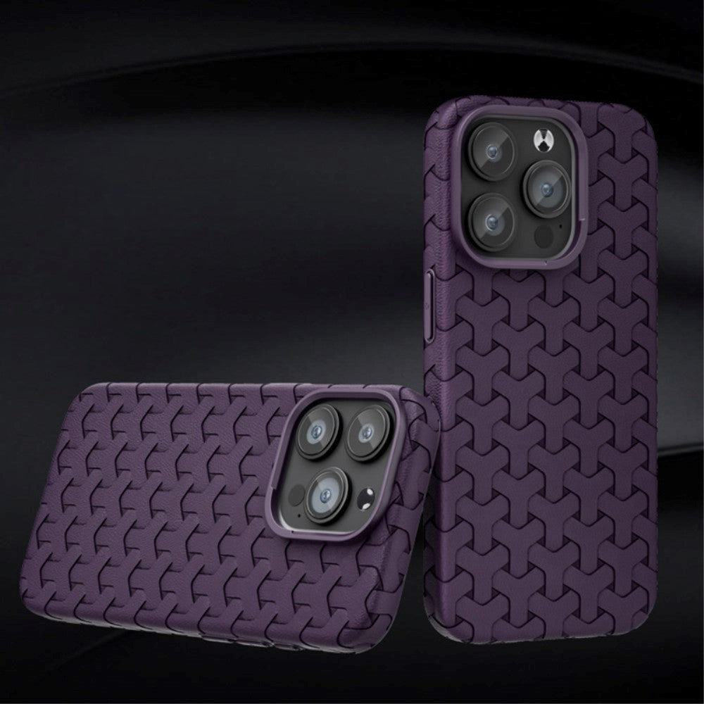 iPhone 15 Plus Fleksibelt Plastik Bagside Cover - Flettet Tekstur - Brun