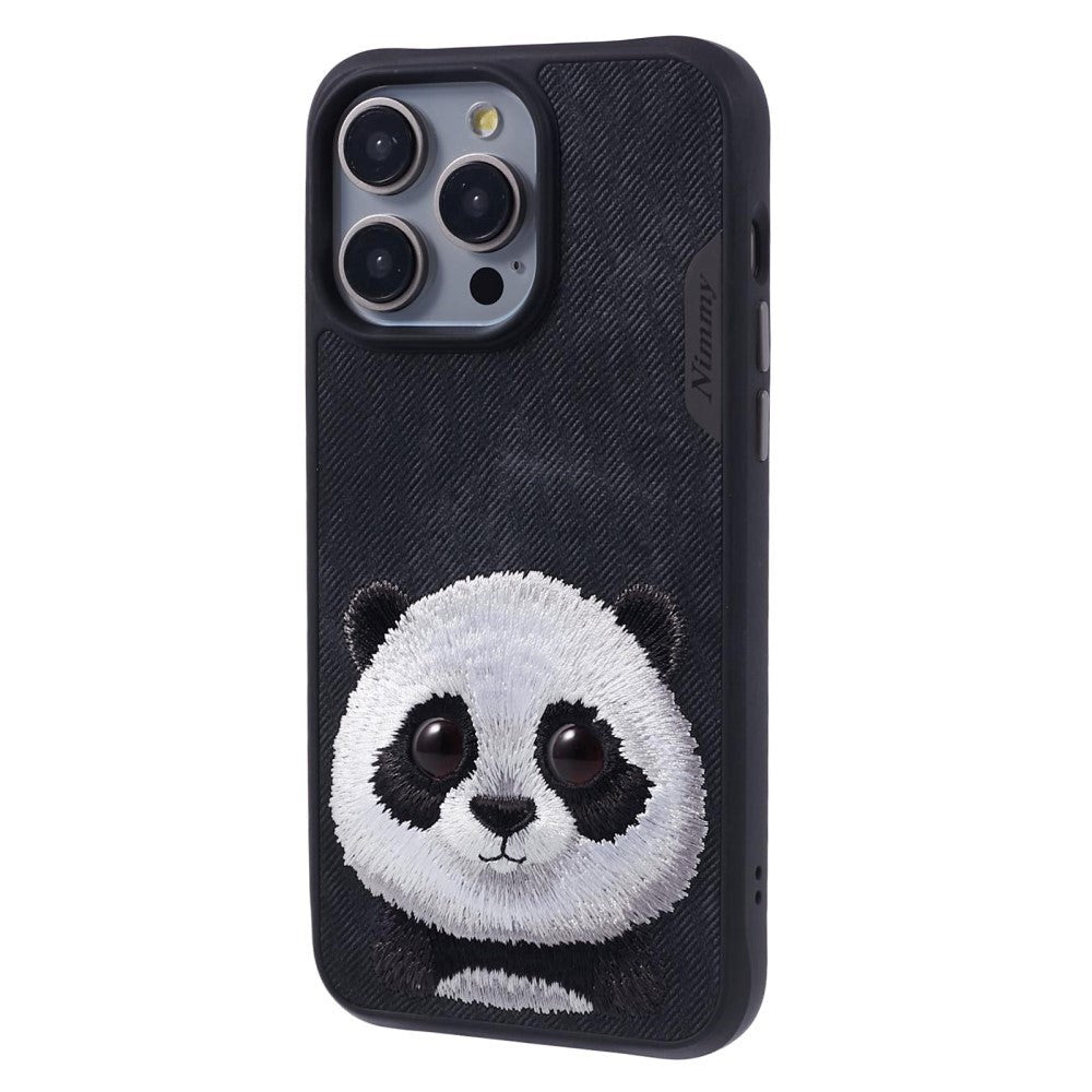 iPhone 15 Pro Hybrid Bagside Cover m. Dyremotiv & Brodering - Panda