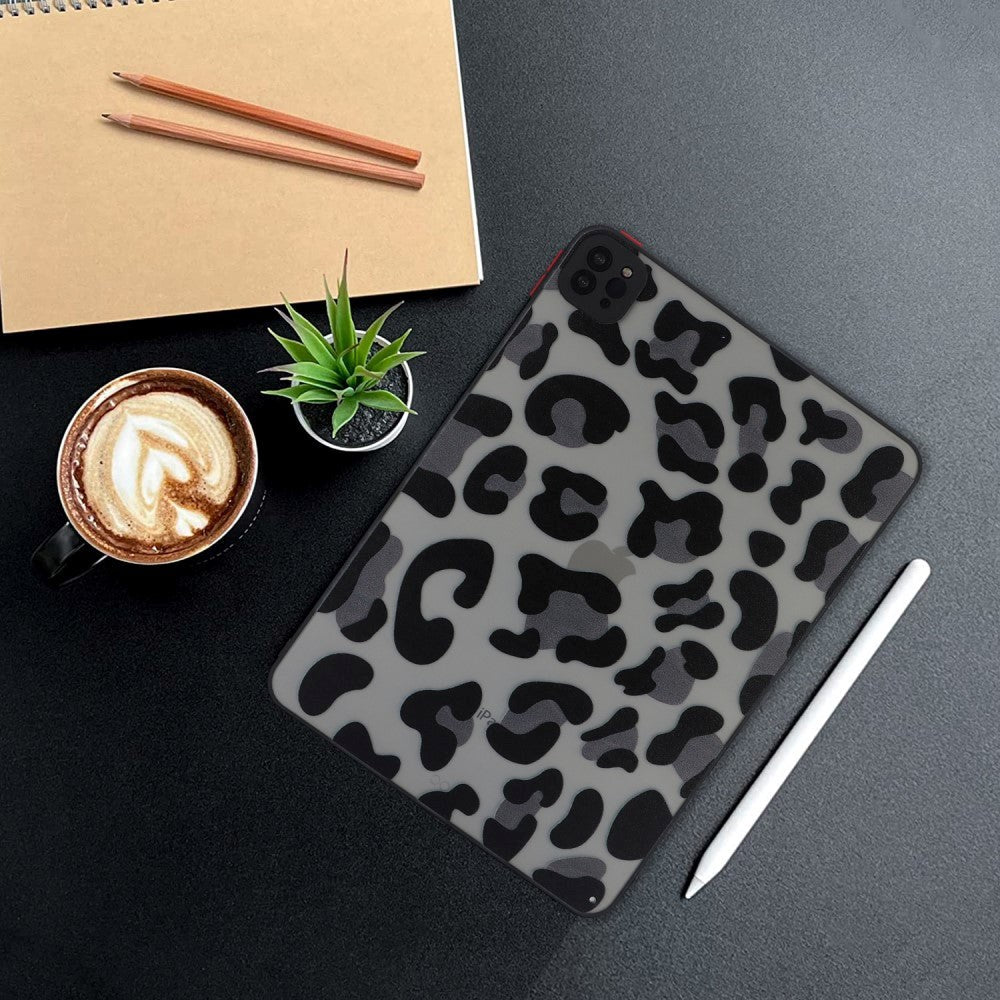 iPad Pro 11" (2022 / 2021 / 2020) Fleksibelt Bagside Cover - Mat Gennemsigtig / Leopard Prikker